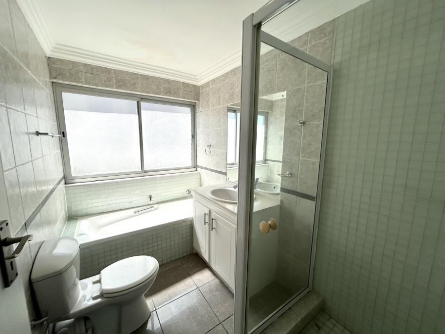 To Let 3 Bedroom Property for Rent in Beachfront Western Cape